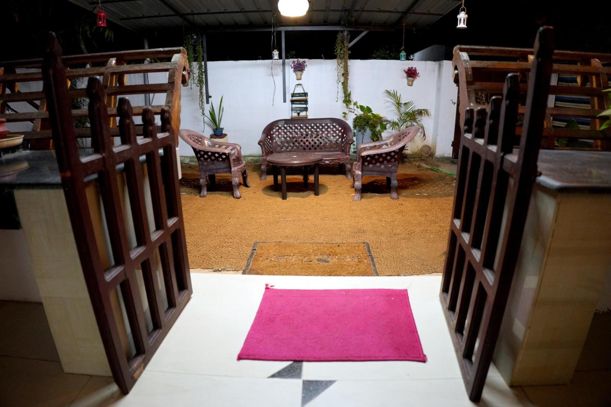 Jeehaa Homestay Alappuzha Buitenkant foto