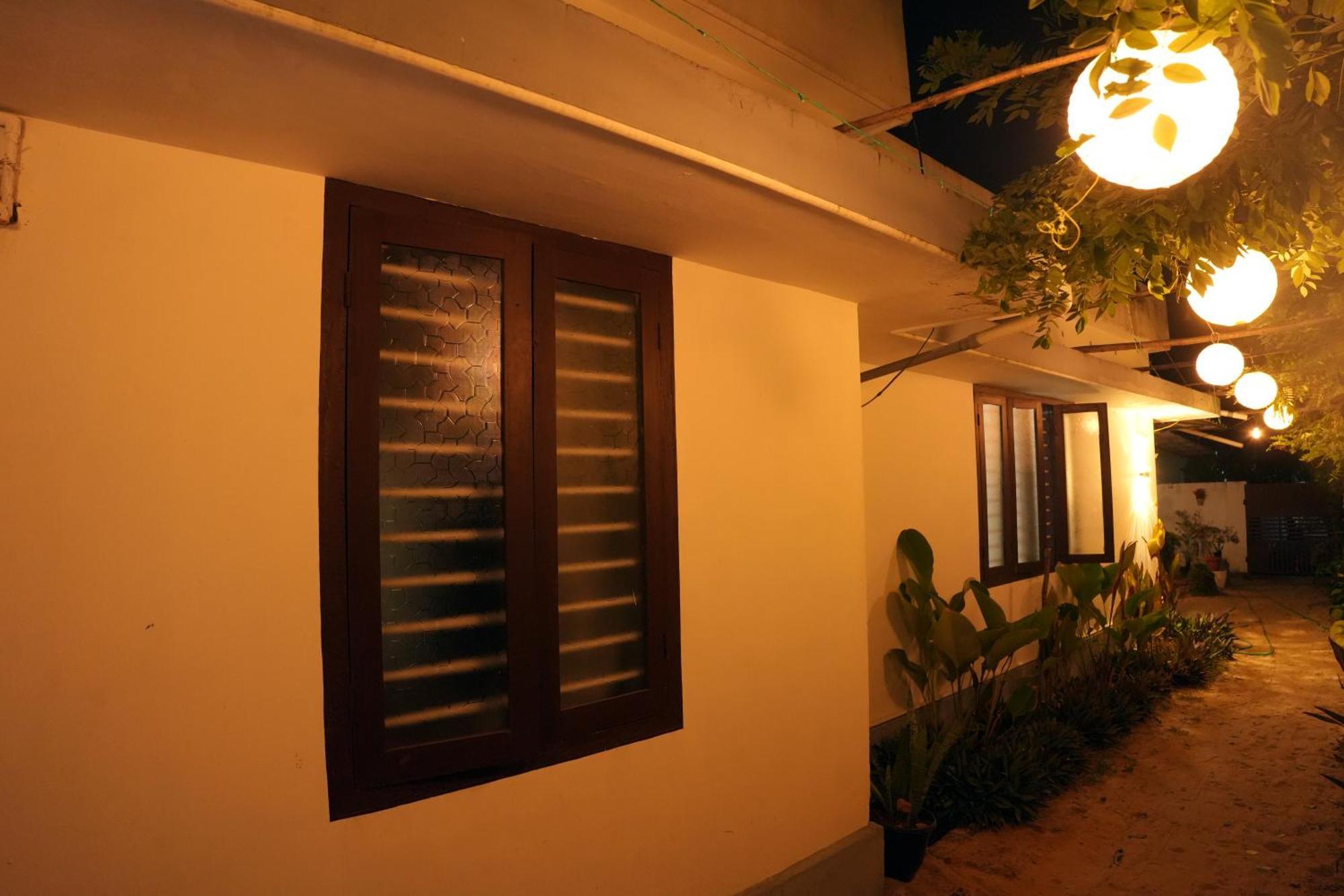 Jeehaa Homestay Alappuzha Buitenkant foto