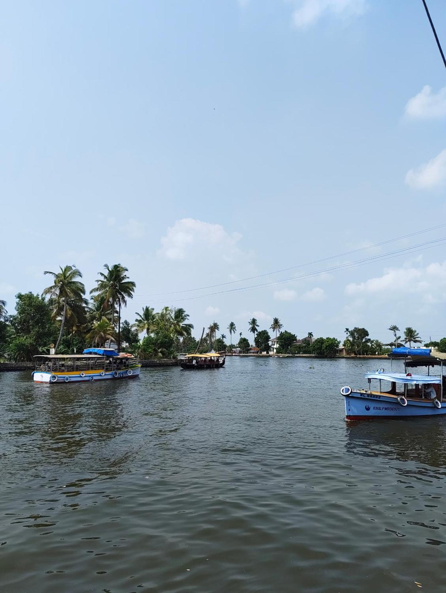Jeehaa Homestay Alappuzha Buitenkant foto