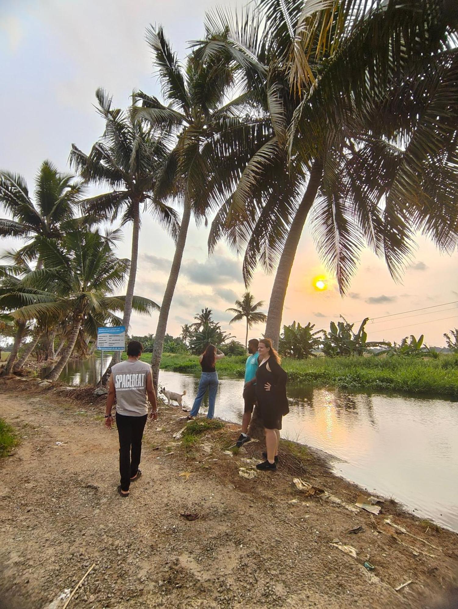 Jeehaa Homestay Alappuzha Buitenkant foto